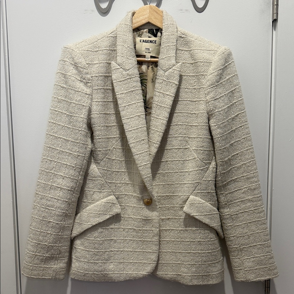 L'AGENCE Beige Textured Blazer with Silver Metallic Shimmer Size 6